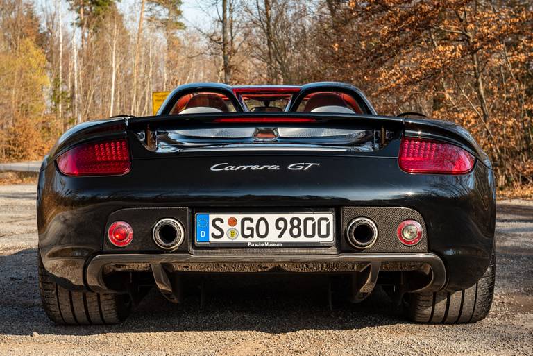 Porsche-Carrera-GT-Rearend