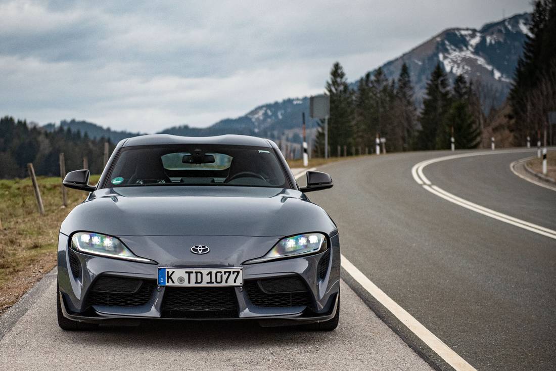 Toyota-Supra-3.0-iMT-Front