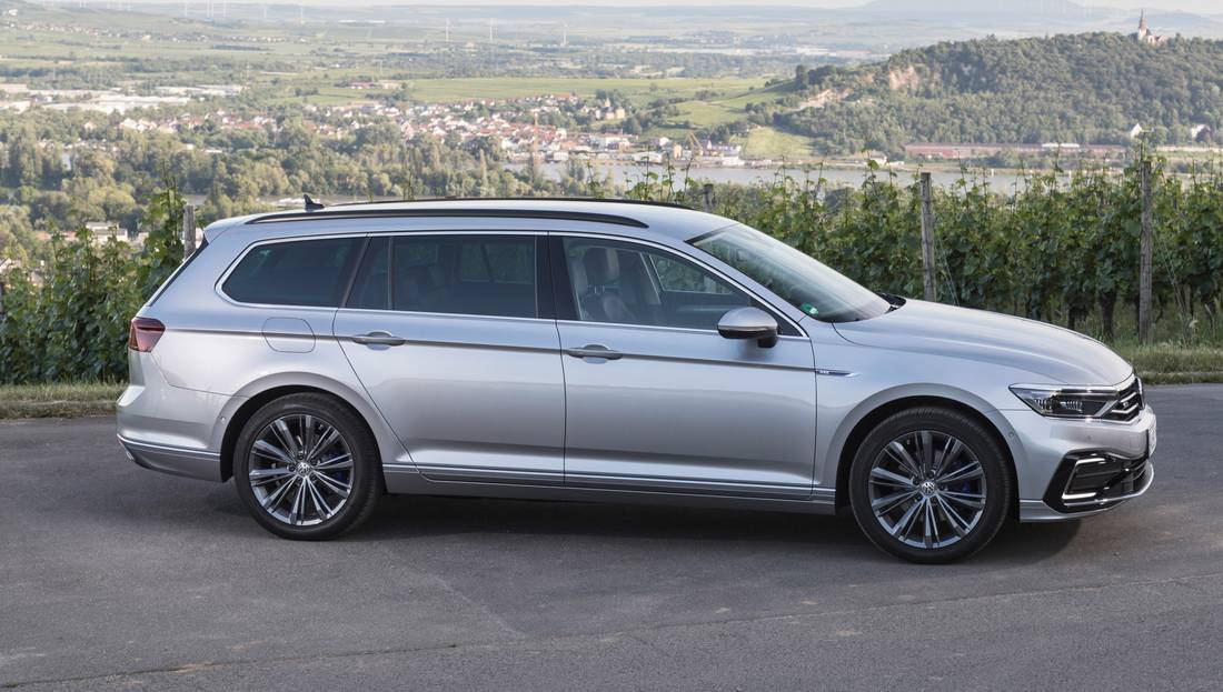 https://www.autoscout24.de/cms-content-assets/KNIVee3K4g5wlzkniNlqS-8e50340399e771d1adfe45d343a3397a-vw-passat-variant-side-1100.jpg