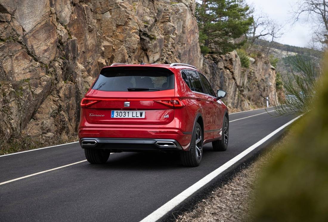 seat-tarraco-e-hybrid-back