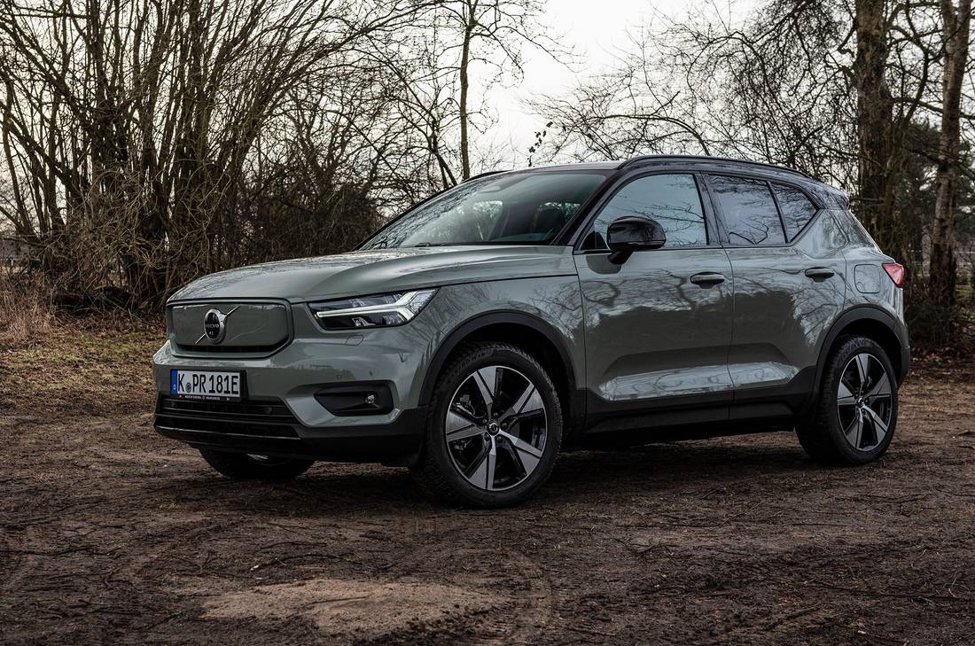 volvo-xc40-recharge-side