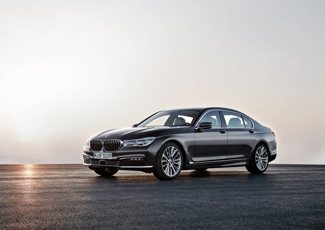 BMW-7-Series-2016