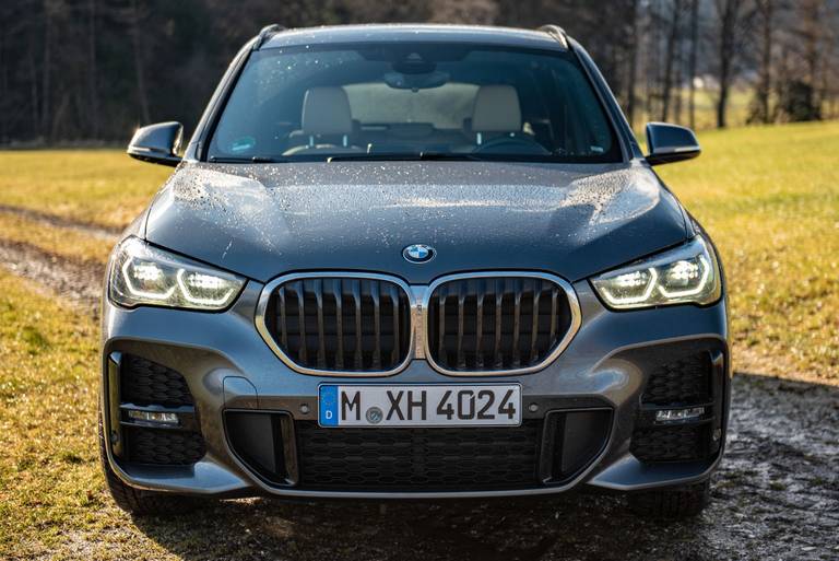 BMW-X1-F48-xDrive18d-Front