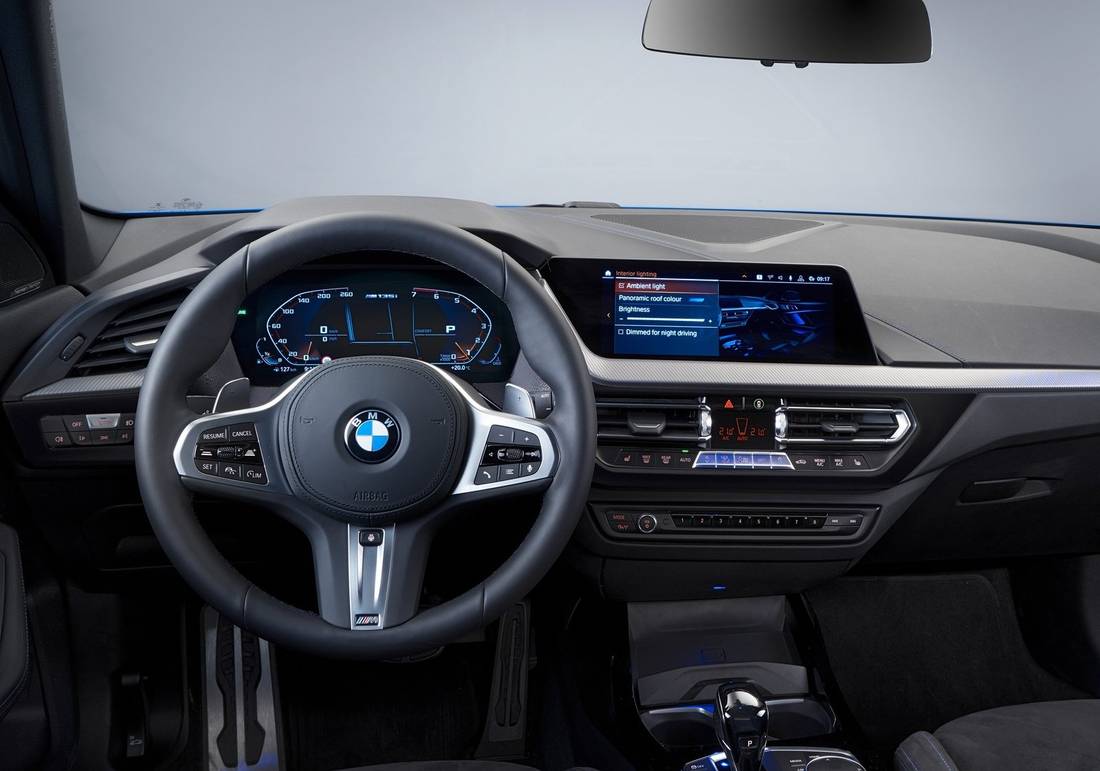 bmw-135-interior