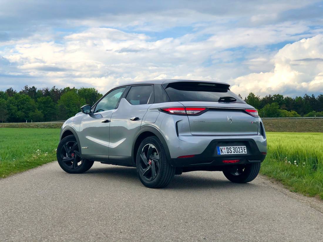 ds3-crossback-e-tense-2020-heckansicht