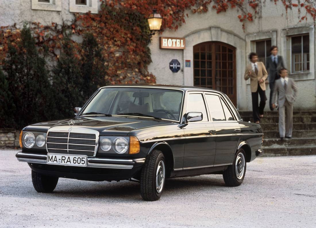 mercedes-benz-w123-front