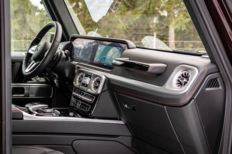 Mercedes-G-500-Interieur