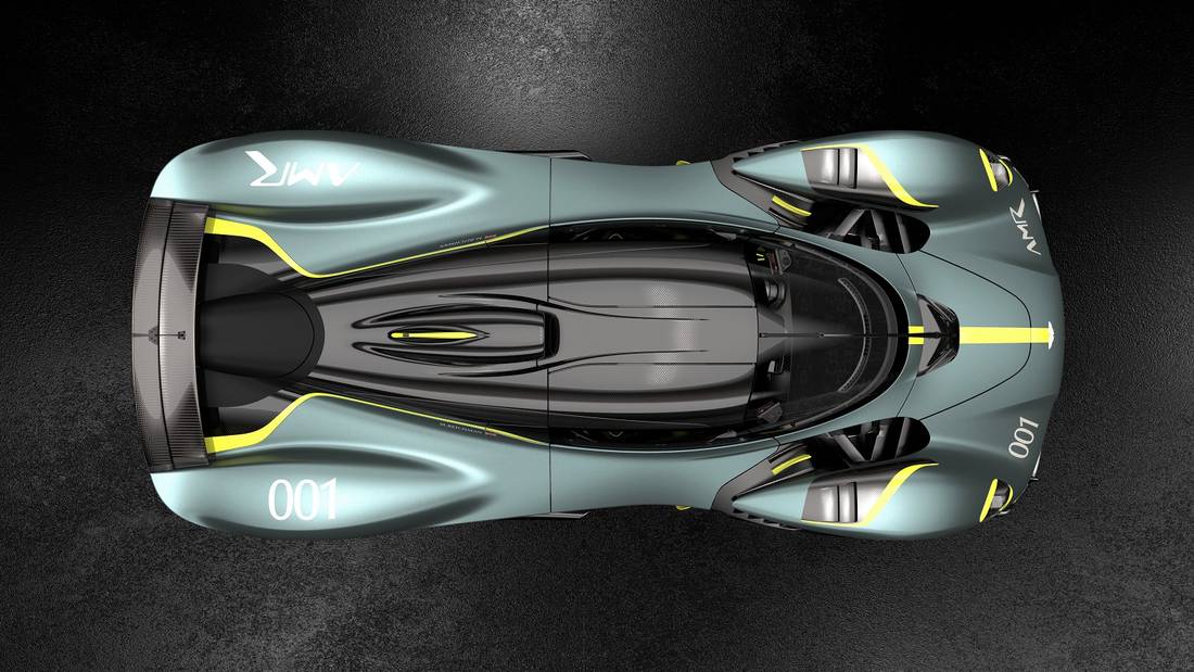 aston-martin-valkyrie-amr-pro-track-performance-panorama