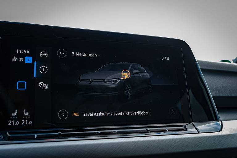 VW-Golf-8-eTSI-Assist