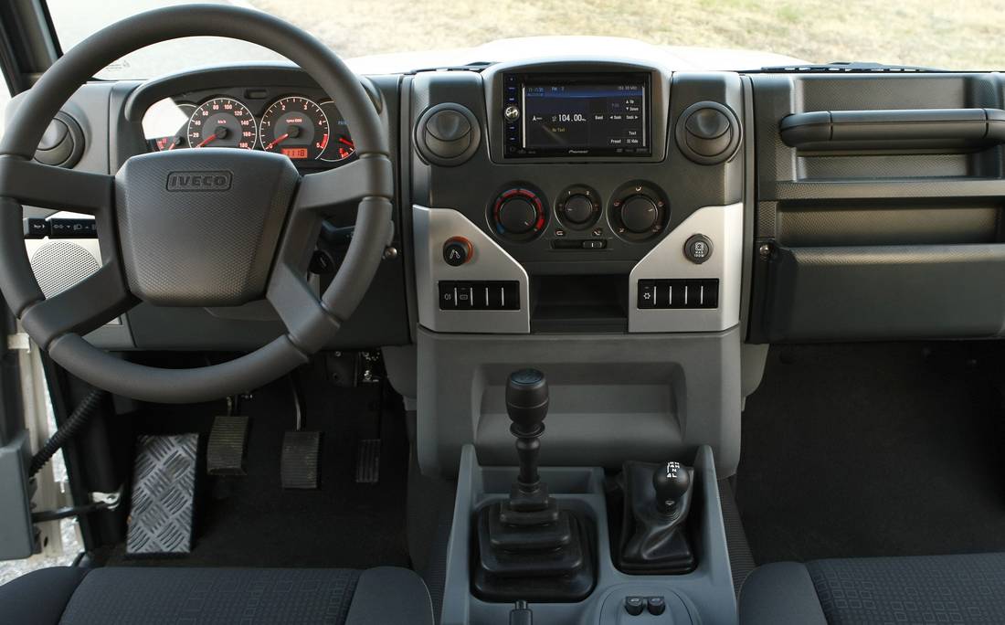 iveco-massif-interior