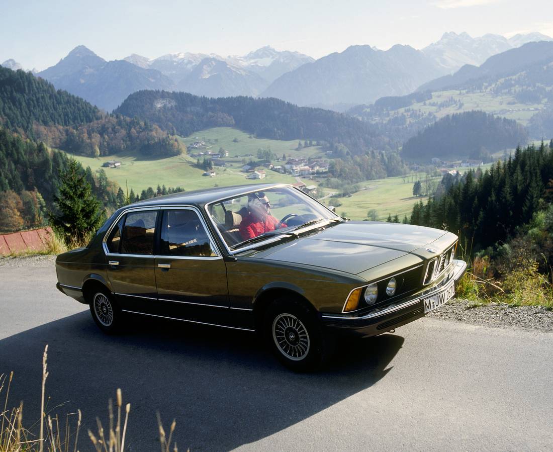 bmw-e23-side