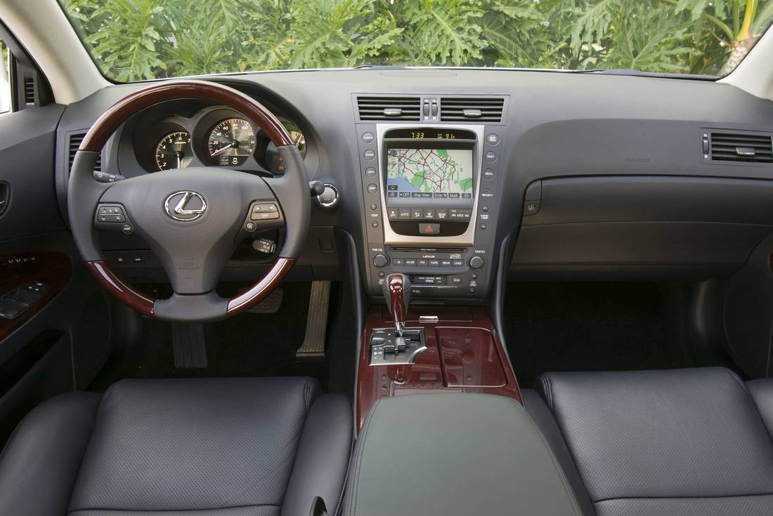 lexus-gs-460-interior