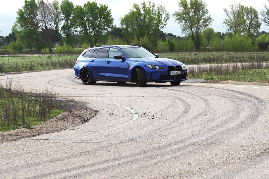 bmw-m3-touring-vs-mercedes-c-63-amg-estate (6)