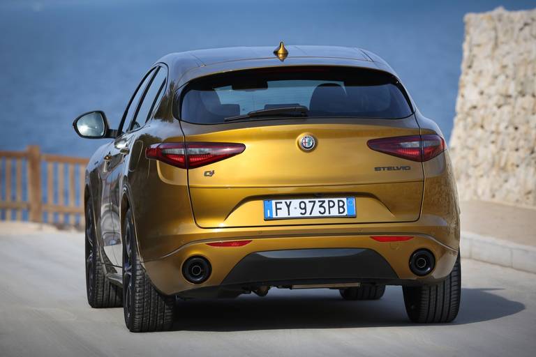 Alfa Romeo Stelvio Back