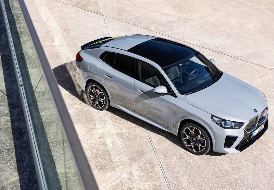 BMW-iX2-2024 2