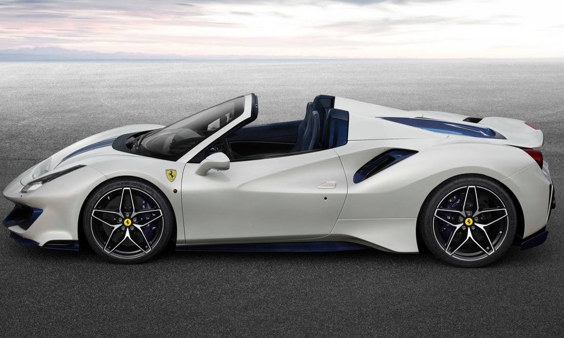 ferrari-488-pista-spider-side