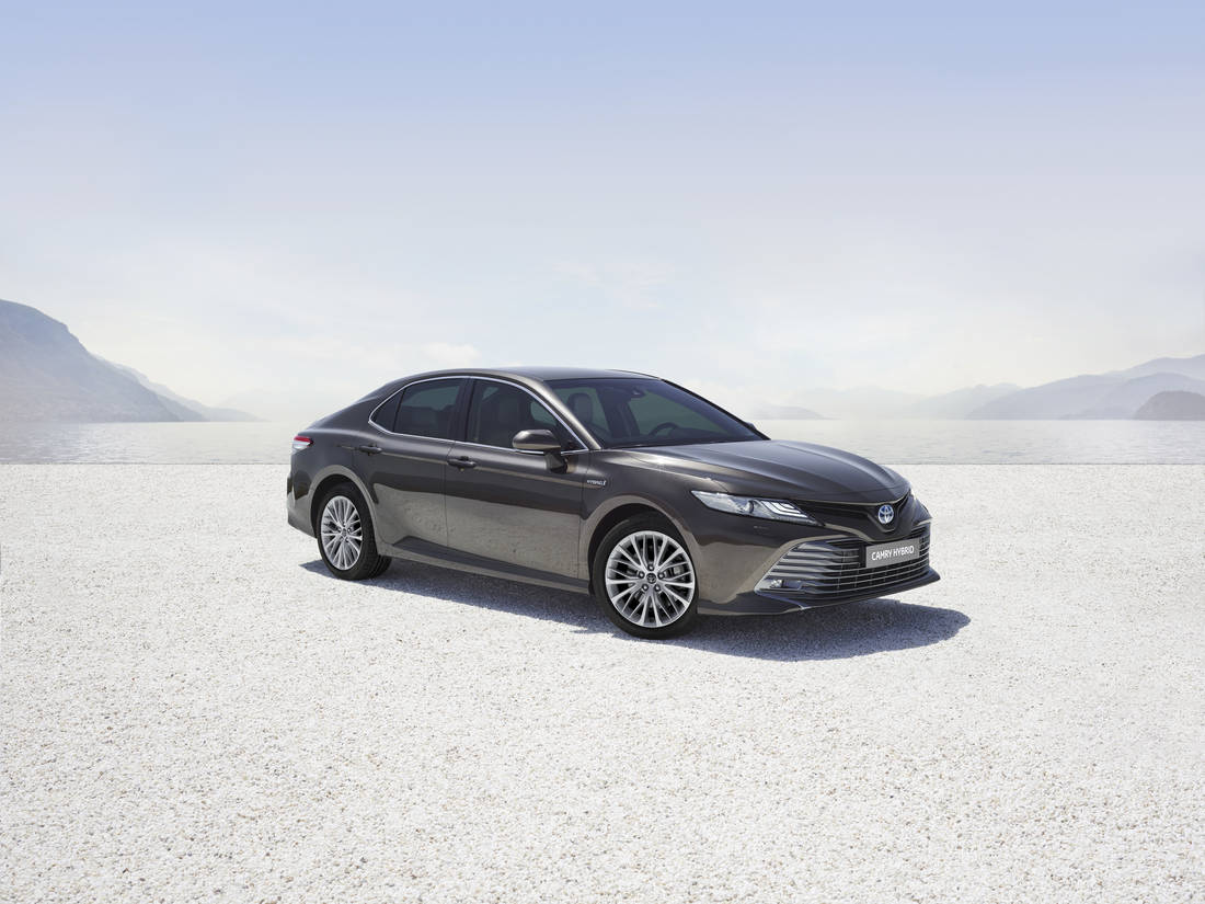 2019 Toyota Camry 04