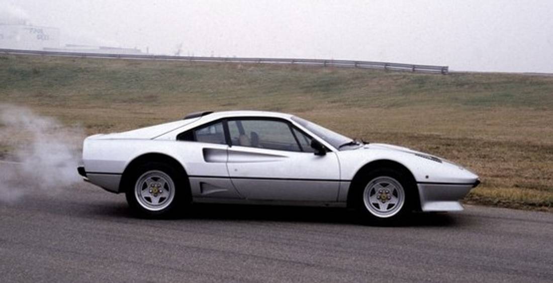 ferrari-208-side