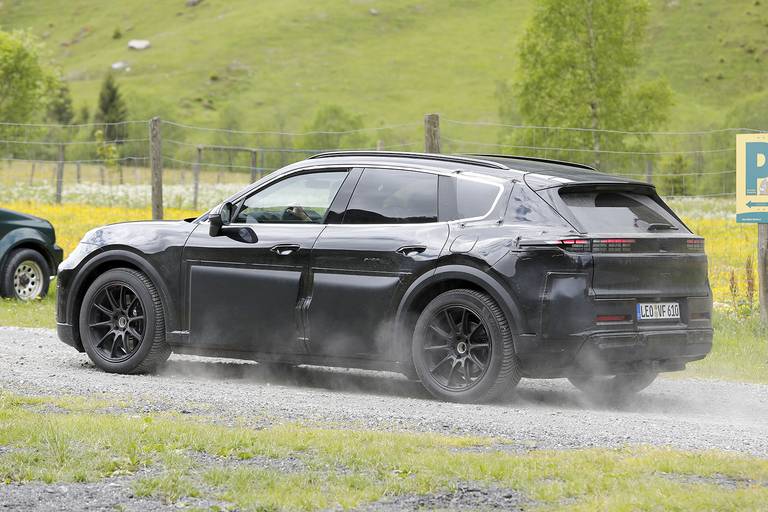 Porsche Cayenne 009