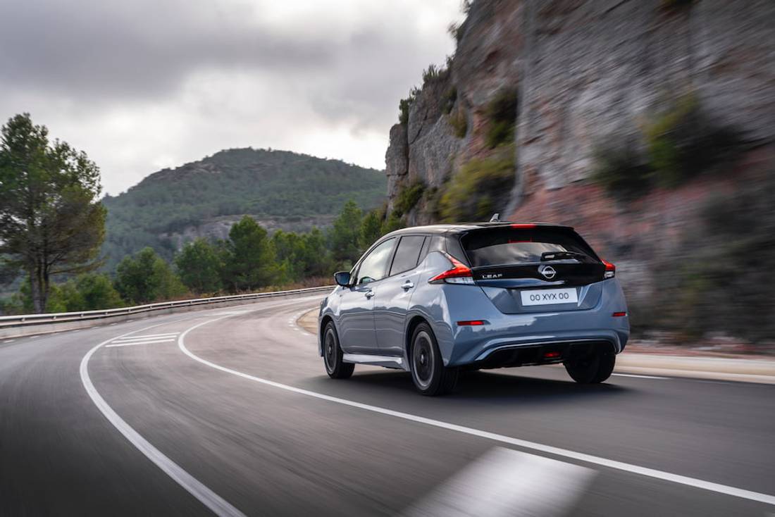 Nissan_Leaf_backview