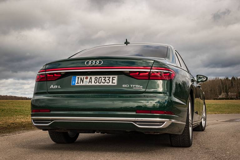 Audi-A8-60TFSIe-2020-Rear