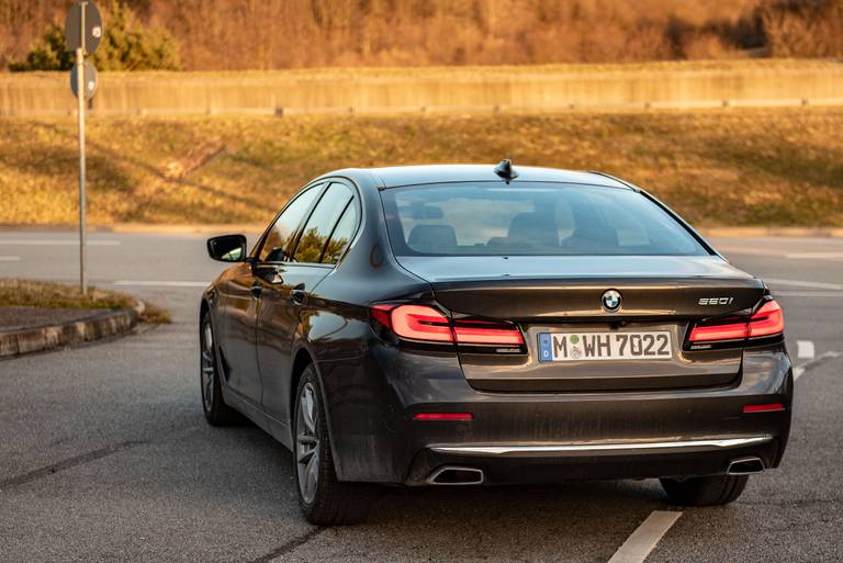 BMW-520i-Limousine-Rear