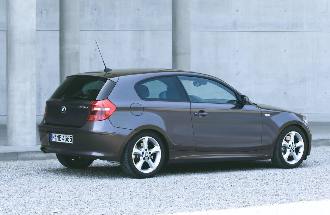 bmw-123-back