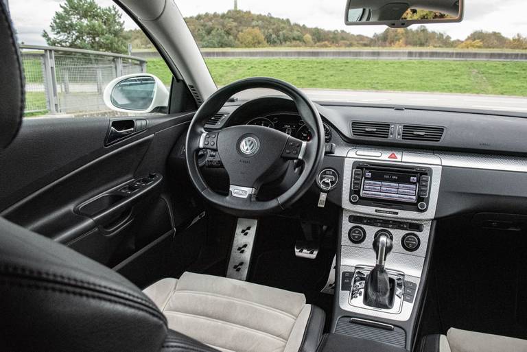 VW-Passat-R36-Interieur