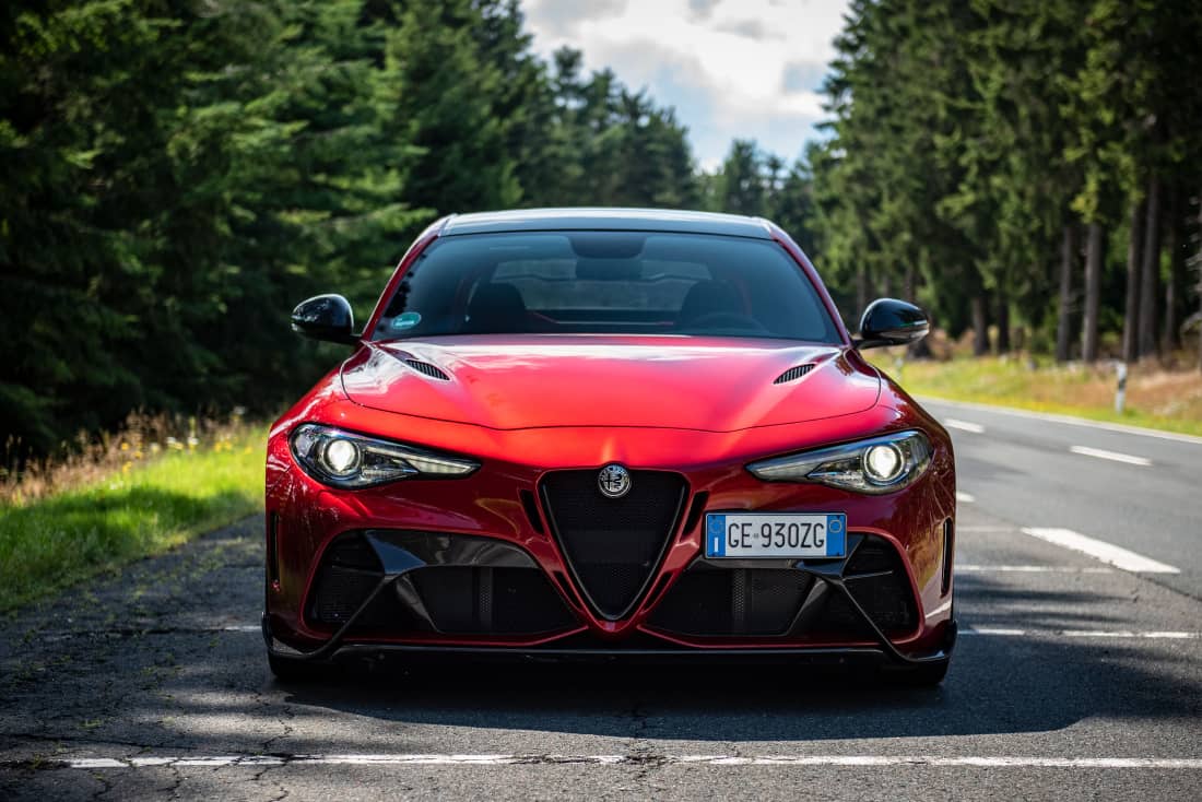 Alfa-Romeo-Giulia-GTAm-Front