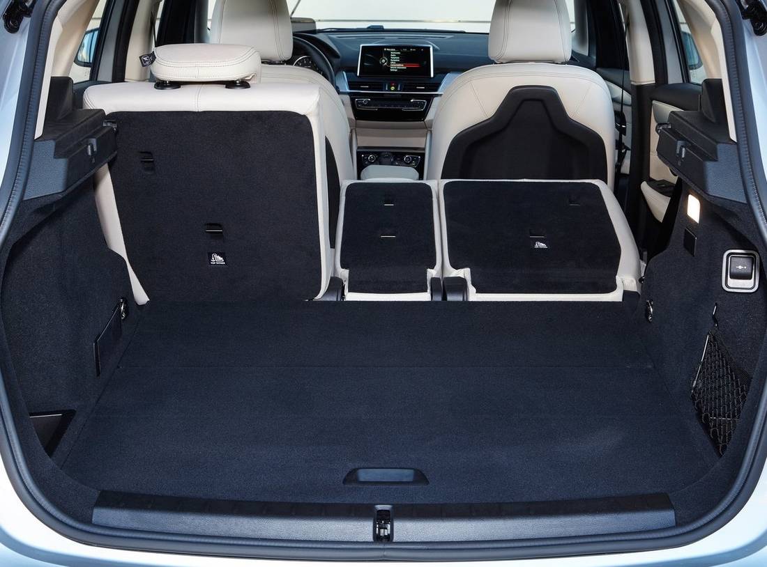 BMW-225xe Active Tourer-2016 interior 2