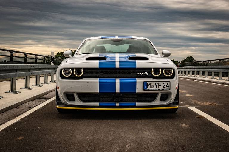 Dodge-SRT-Hellcat-Front