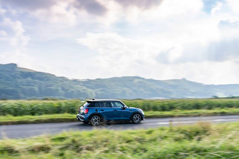  Charakterstark und vielfältig: Wer es im Kleinwagen stilvoll mag, der greift gerne zu einem Mini.