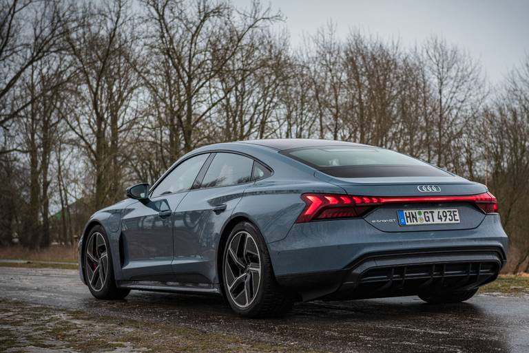 Audi-e-tron-GT-Rear-Side