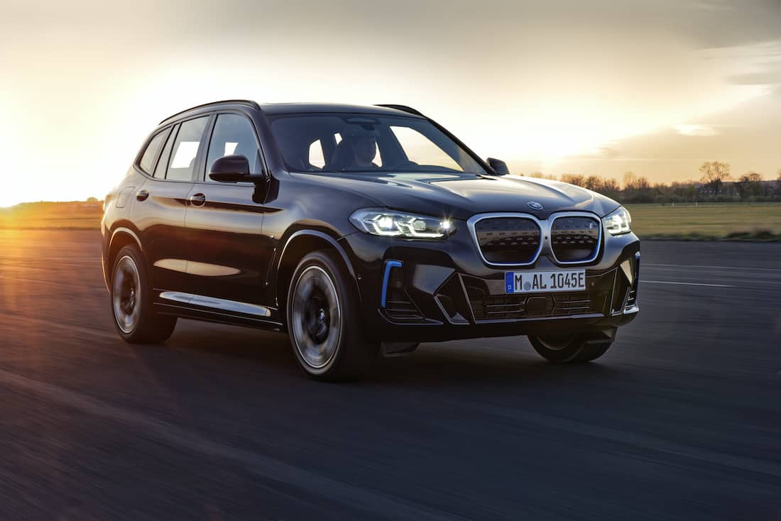  Einige Baureihen von BMW gibt es 2022 als elektrische SUV der Mittelklasse und Oberklasse.