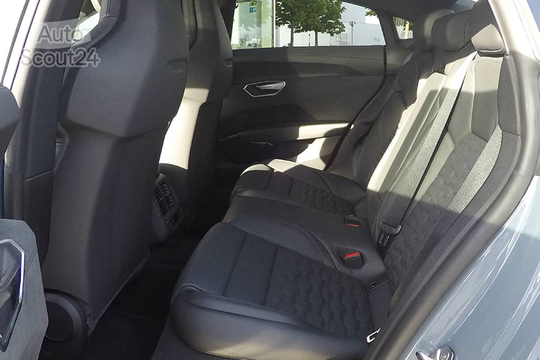fotos audi e-tron gt plazas traseras
