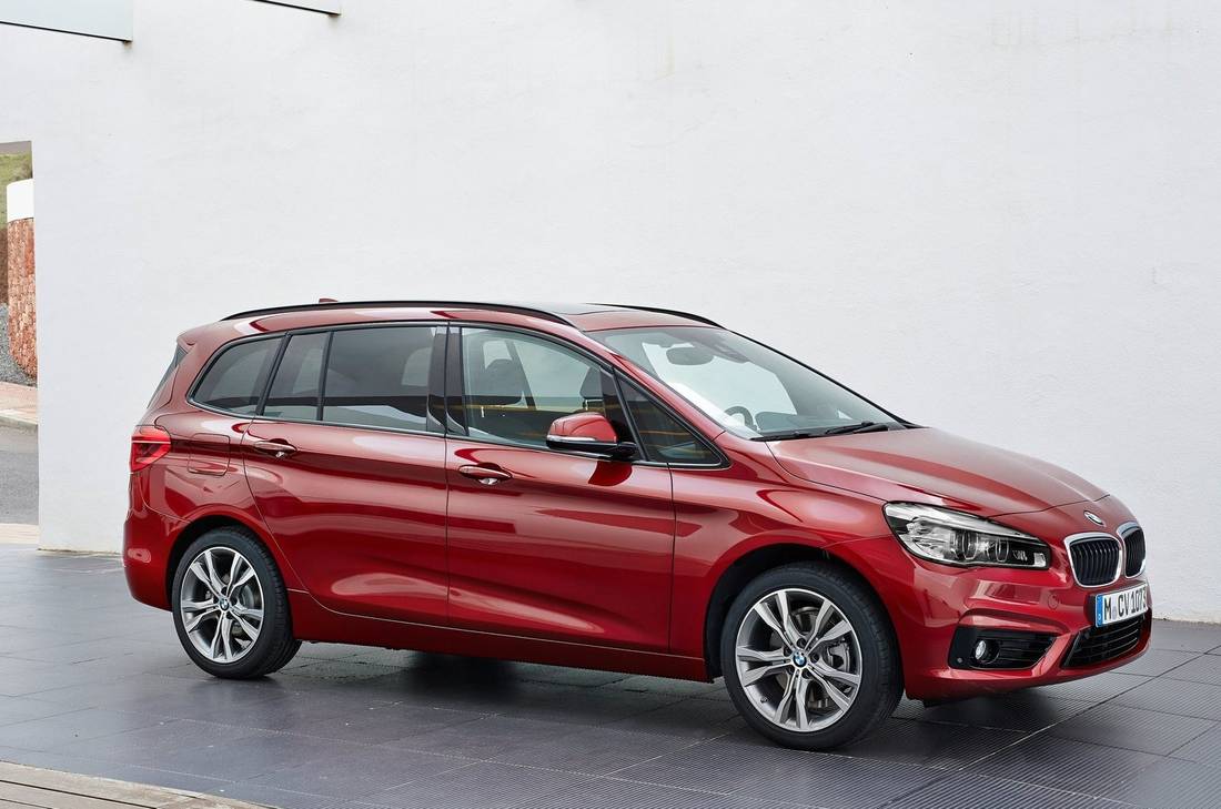 bmw-2er-gran-tourer-red-side