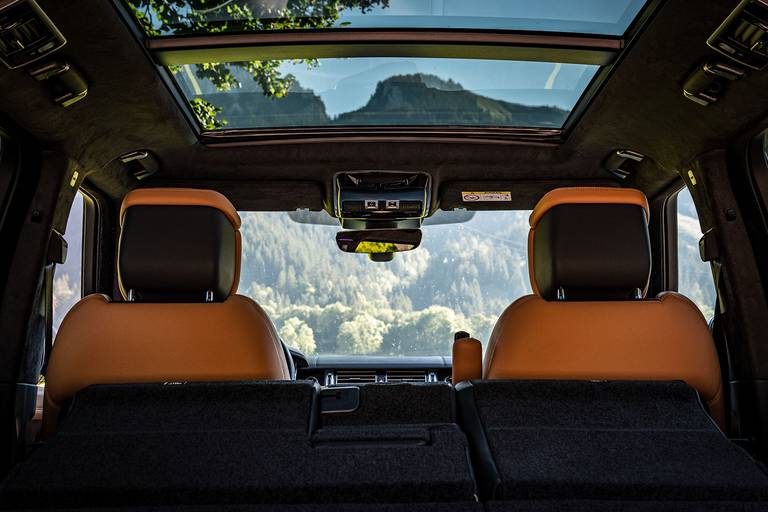 Range-Rover-SDV8-Autobiography-Trunkspace