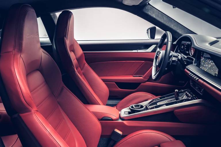 Porsche-911-Turbo-S-Interieur